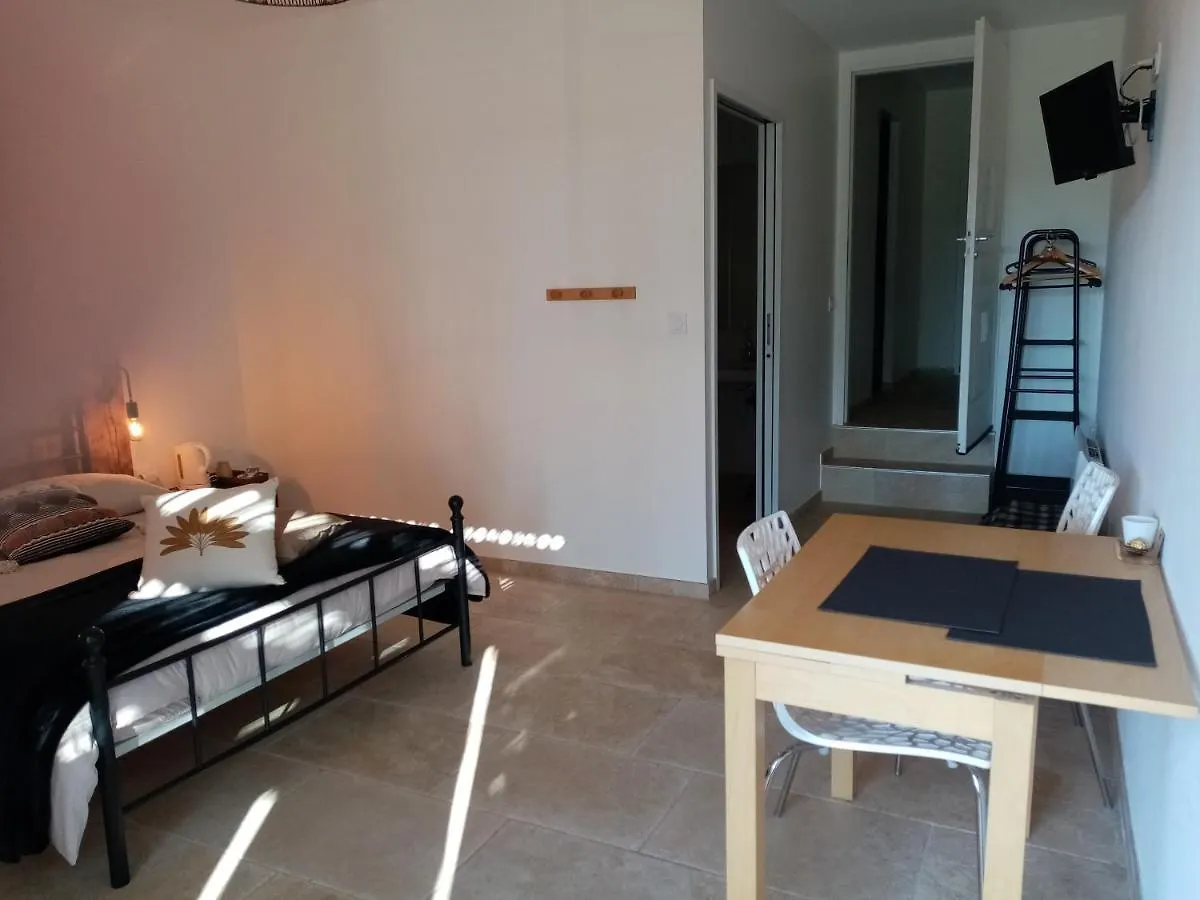 La Gurlanne Bed & Breakfast Lasseran
