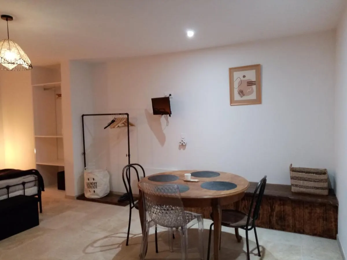 La Gurlanne Bed & Breakfast Lasseran France