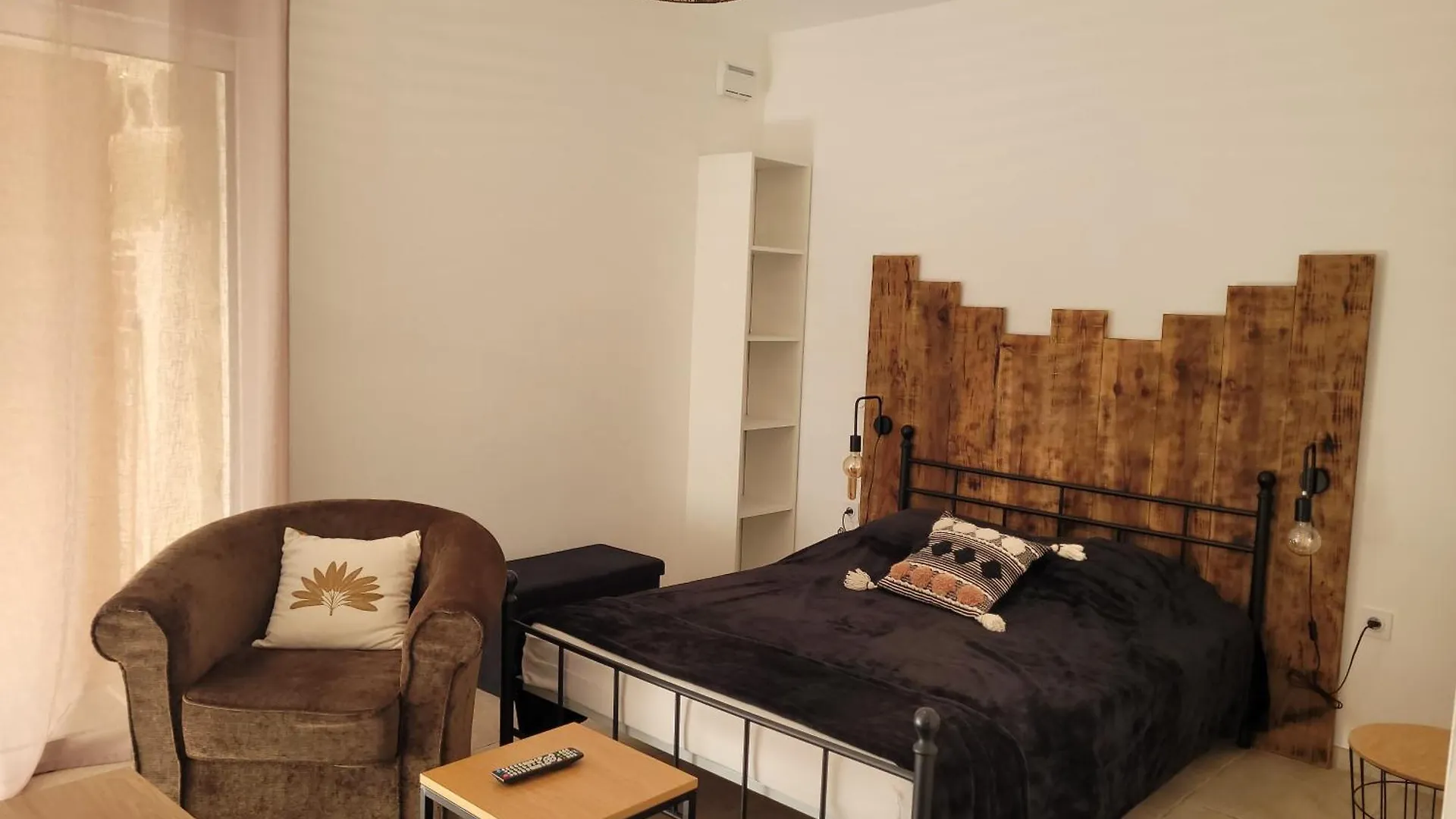 La Gurlanne Bed & Breakfast Lasseran 0*,  France